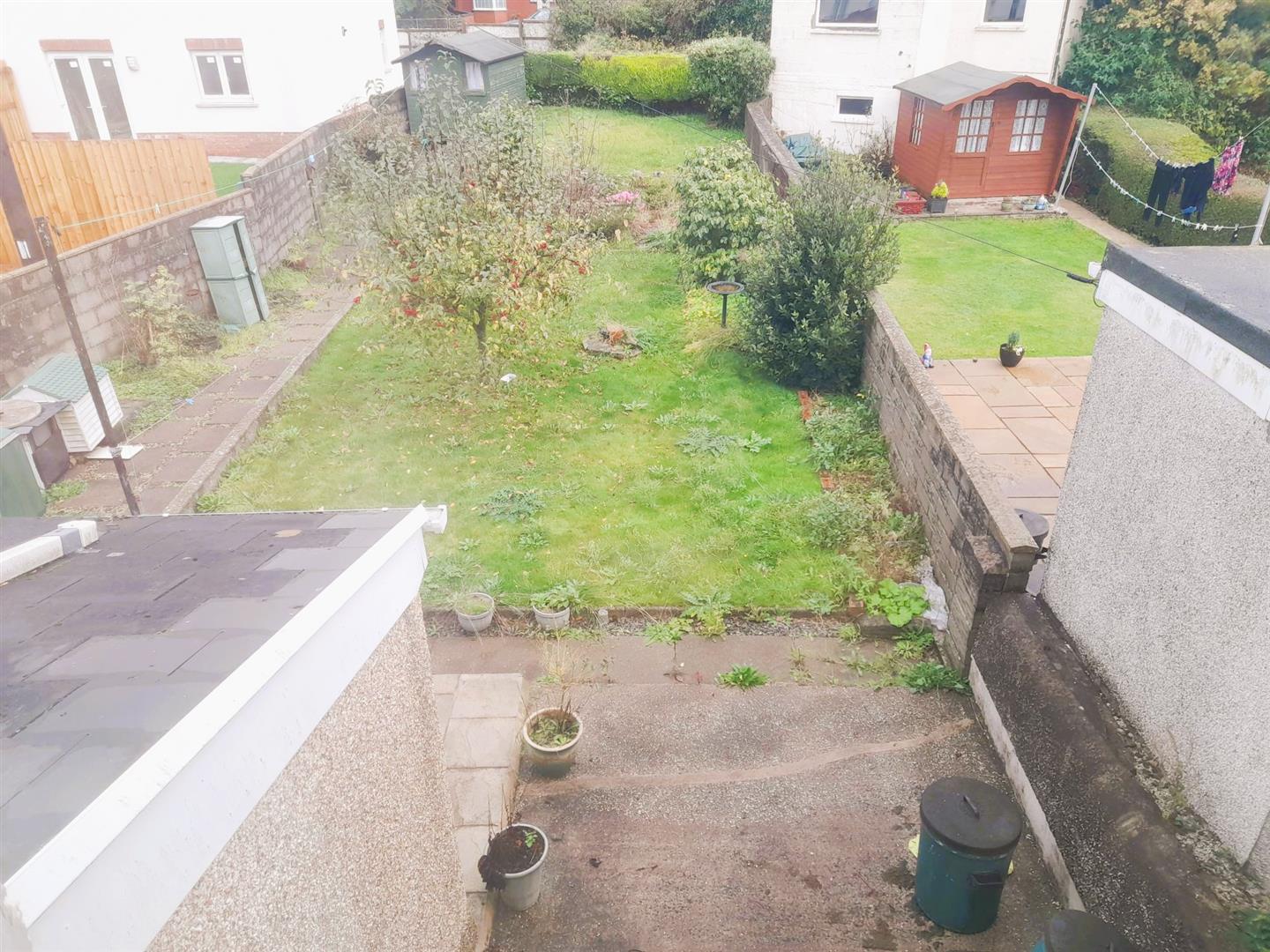 Llwynhendy Road, Llanelli, SA14 9HR